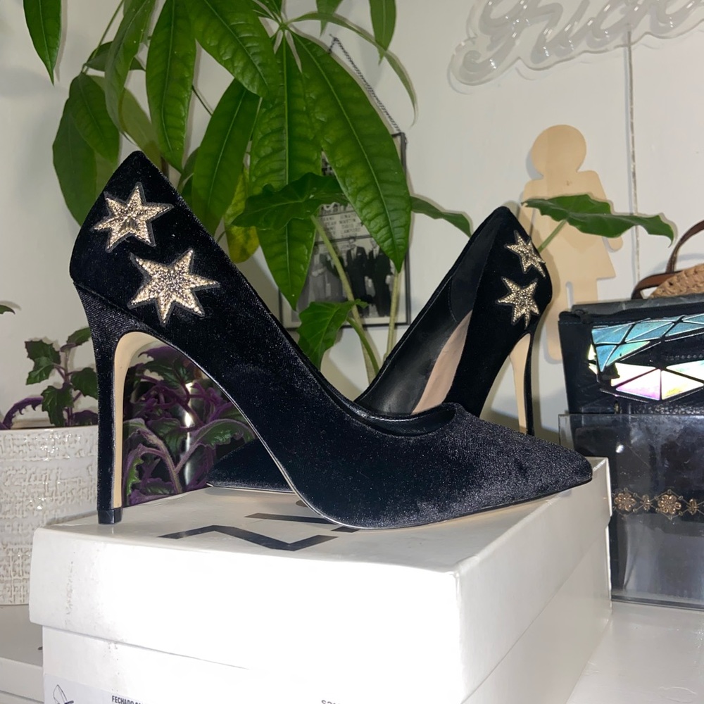 Black velvet star heels size 9